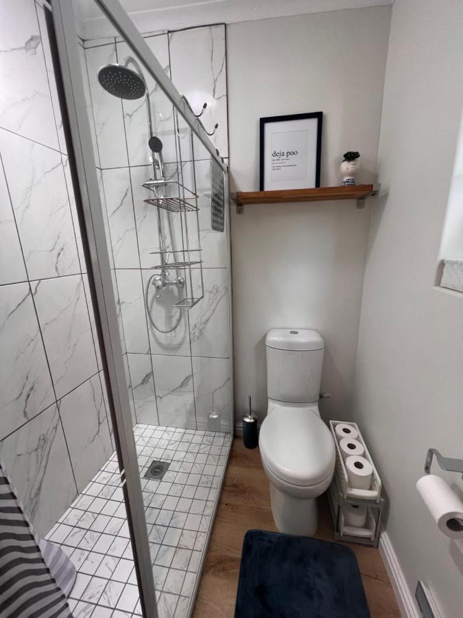 Adorable 2 Bedroom Cottage With Spacious Veranda Hermanus Kültér fotó