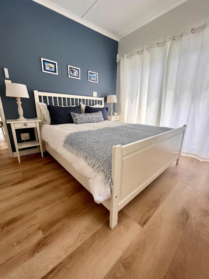Adorable 2 Bedroom Cottage With Spacious Veranda Hermanus Kültér fotó