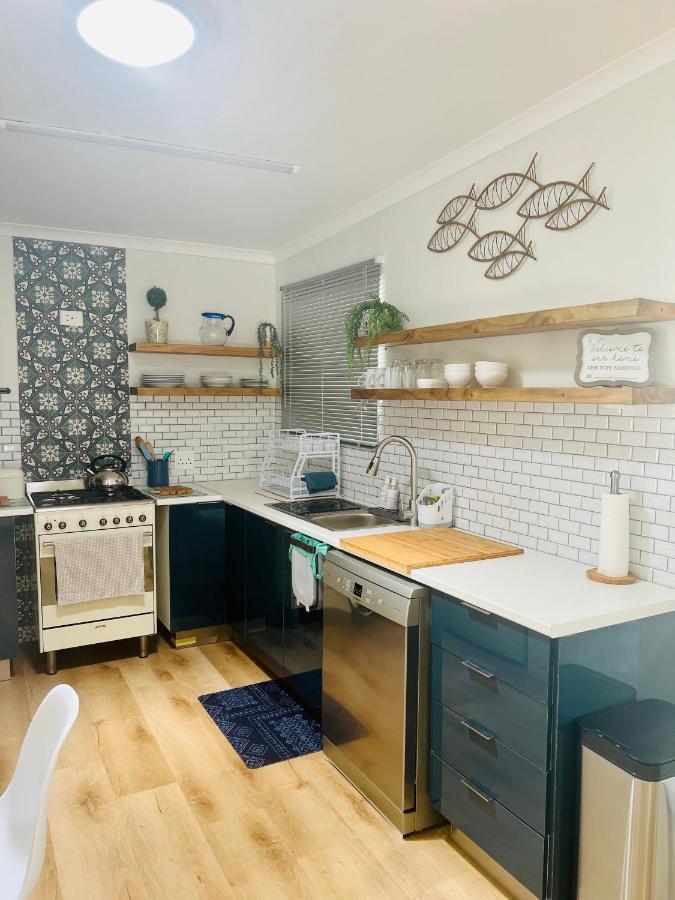 Adorable 2 Bedroom Cottage With Spacious Veranda Hermanus Kültér fotó