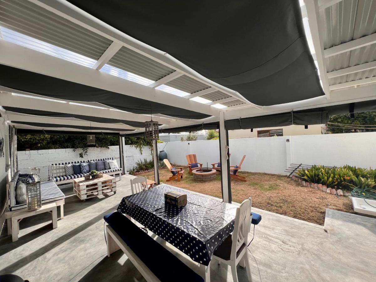 Adorable 2 Bedroom Cottage With Spacious Veranda Hermanus Kültér fotó