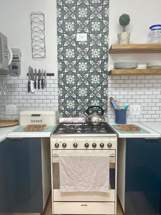 Adorable 2 Bedroom Cottage With Spacious Veranda Hermanus Kültér fotó