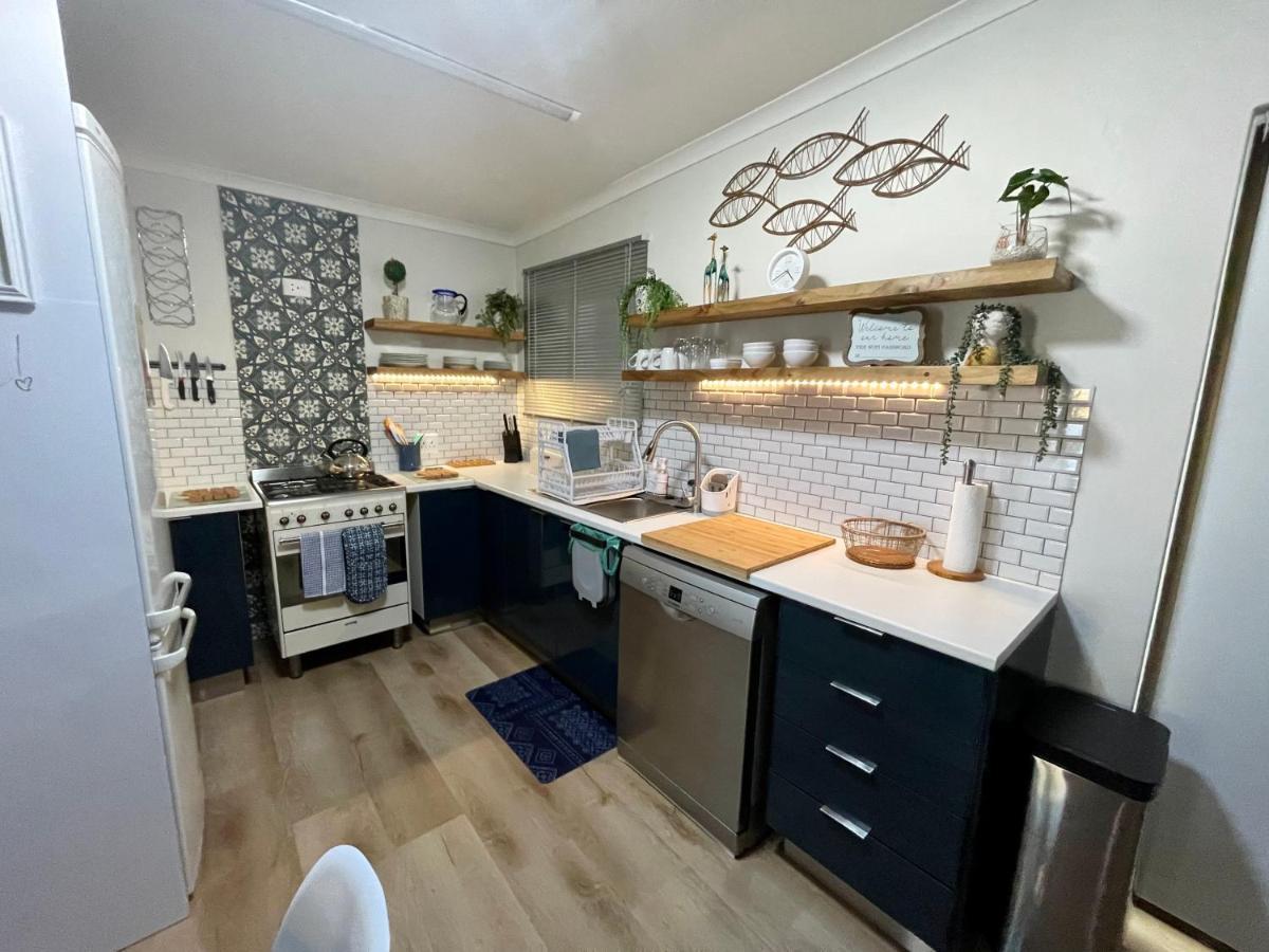 Adorable 2 Bedroom Cottage With Spacious Veranda Hermanus Kültér fotó
