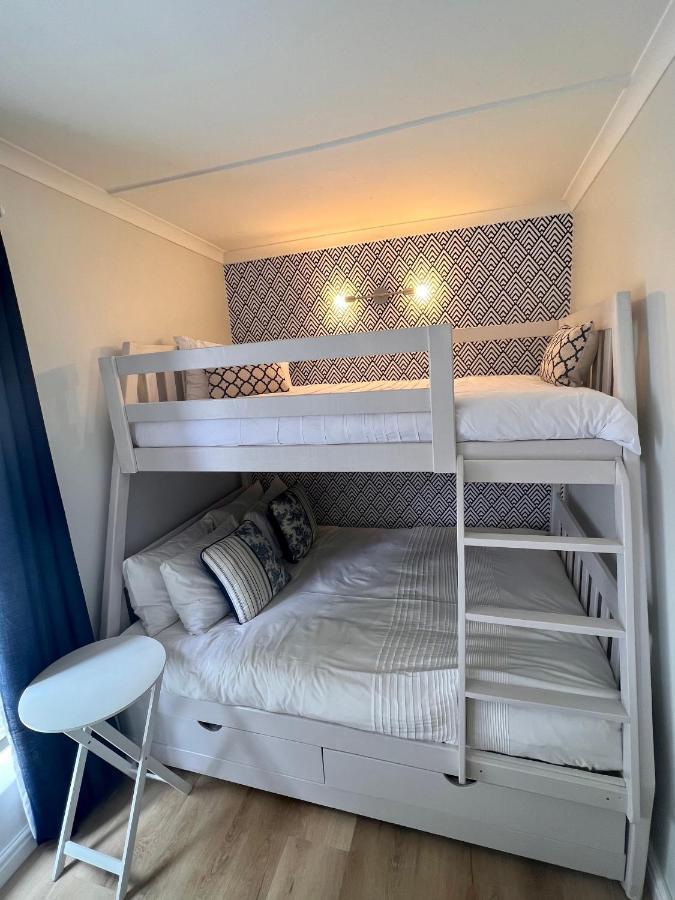 Adorable 2 Bedroom Cottage With Spacious Veranda Hermanus Kültér fotó
